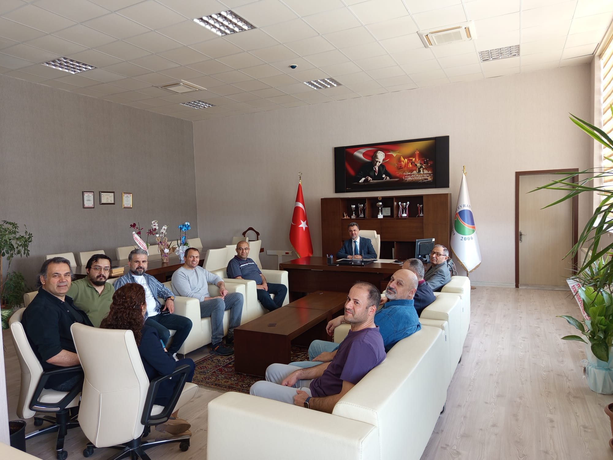 Tarih Bölümü Öğretim Üyelerinden Dekanlık Ziyareti